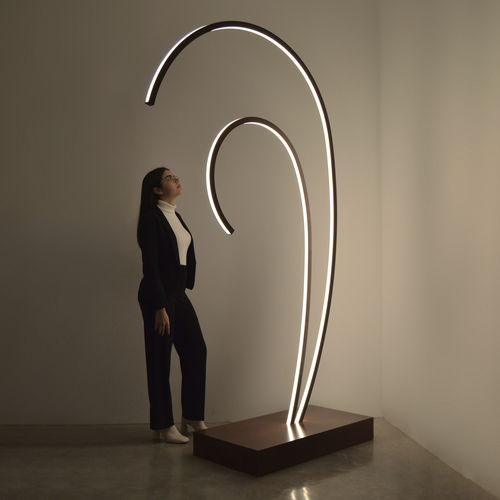 Stehleuchte - ANT - KISSA LAMPS - extrudiertes Aluminium / thermolackiertes Aluminium / originelles Design