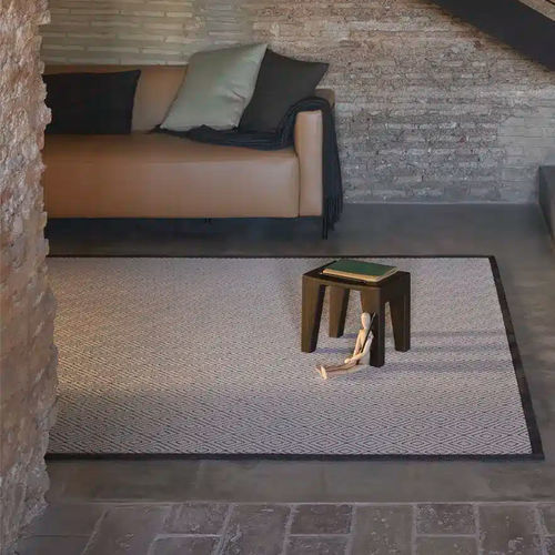 Moderner Teppich - MAYA RHOMBUS OAT NIGHT - Rols Carpets - geometrisches Muster / PET / rechteckig