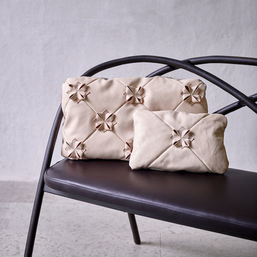 Kissen für Sofas - MEADOW  - Gemla Fabrikers AB - Stuhl / quadratisch / rechteckig