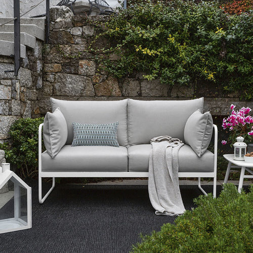 Modernes Sofa - EASY - Connubia - für Außenbereich / Sunbrella® / mit Armlehnen