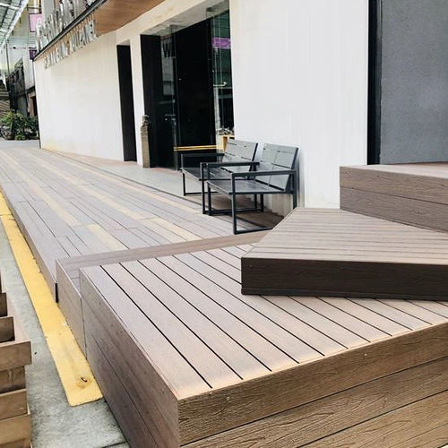 Verbundwerkstoff-Terrassendiele - DEL7011S  - Foshan Greenzone - Holzoptik / für öffentliche Bereiche / für öffentliches Schwimmbad