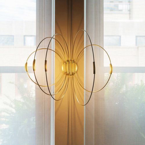 Moderne Wandleuchte - RINGS  - Elish Warlop Design Studio - für den Innenraum / Messing / regelbar