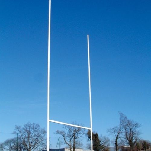Rugbypfosten in Bodenhülsen - Metalu Plast - galvanisierter Stahl / weiß / kunststoffummantelt
