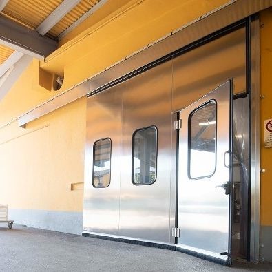 Tür für Innenbereich - SLIDING - Moreschi Chiusure Industriali S.r.l. - galvanisiertem Stahl / Edelstahl / Polyurethan