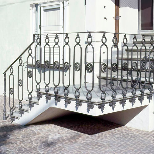 Gusseisenbalustrade - ER037 - irollo - für den Innenraum / für Außenbereich / für Terrasse