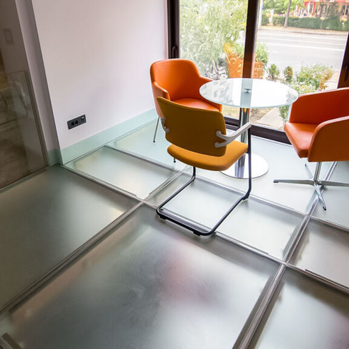 Glas-Bodenbelag - Transparent Design SRL - für den Innenraum / für Wohnbereich / für Wohnhaus