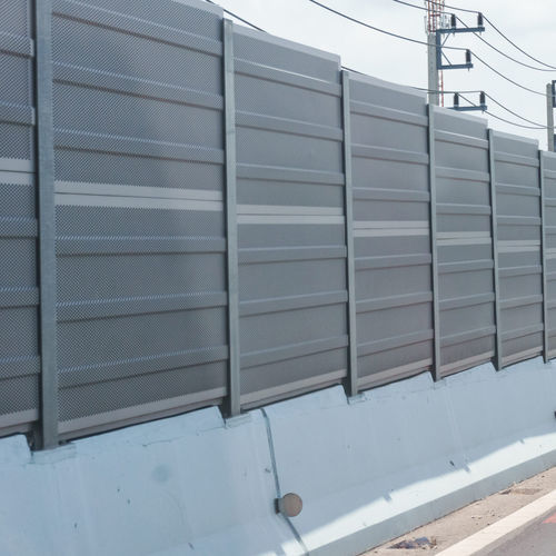Lärmschutzwand mit modularen Platten - INSA P57 - Insametal - galvanisiertem Stahl / Steinwolle / für Straßen