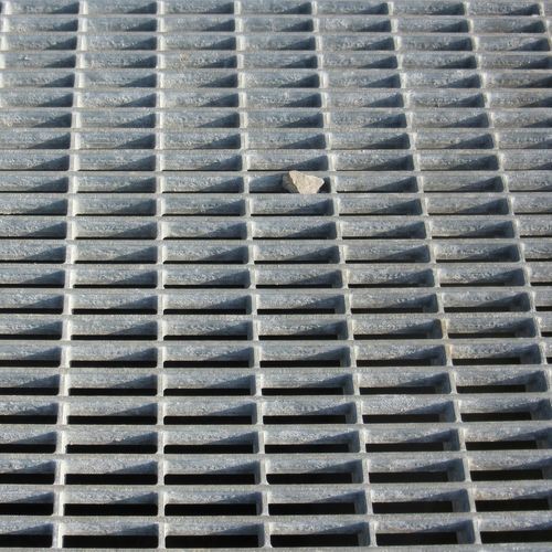 Abflussrinnen-Gitter / galvanisiertem Stahl - Tramex - Insametal - für öffentliche Bereiche / für Industrieanwendung / für Dachrinnen