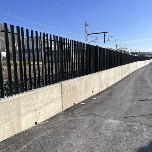 Zaun mit Stangen - M ADIF - Insametal - für Straßen / für öffentliche Bereiche / galvanisiertem Stahl