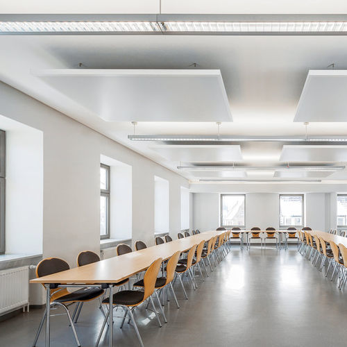 Metallzwischendecke - Sonic  - Knauf Ceiling Solutions - aus Fliesen / für Büro / für Konferenzraum