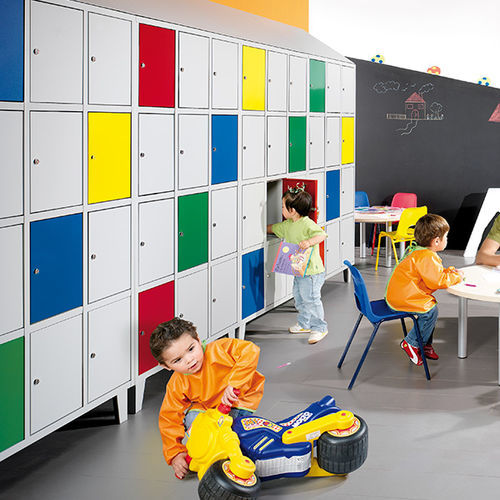 Stahl-Garderobenschrank - NEO MT - COMERCIAL DE INDUSTRIAS REUNIDAS, S.A. - mit Schlüssel / für Schulen / für Lagerung