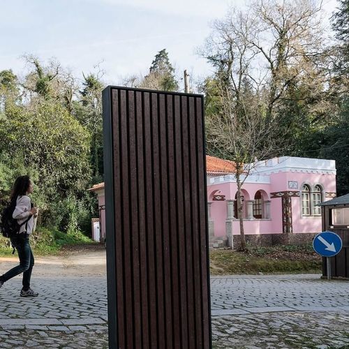 Stele zur Beschilderung - URBANO M - Floema - digital / in Brailleschrift / doppelseitig
