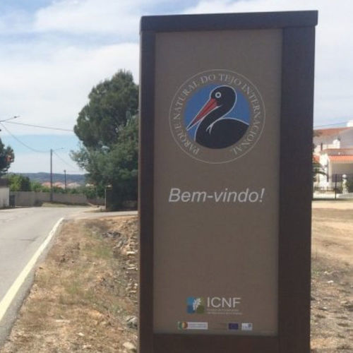 Werbestele - PAINEL DE BOAS-VINDAS ICNF - Floema - zur Beschilderung / Steuerung / digital