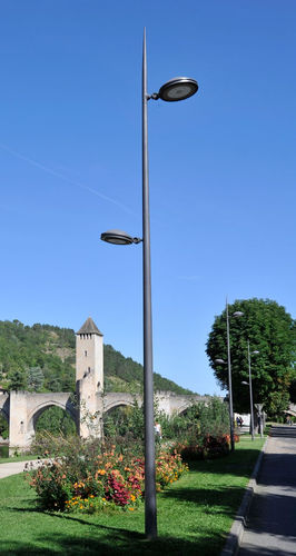 Lichtmast - PHENIX AIGUILLE - ECLATEC International - Aluminiumguss