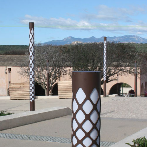 Moderne Leuchtsäule - KEO/KEA - ECLATEC International - Polycarbonat / aus lackiertem Aluminium / LED