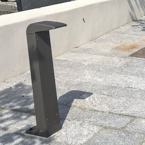 Leuchtpoller für Garten - TREK - ECLATEC International - für öffentliche Bereiche / modern / Polycarbonat