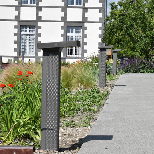 Leuchtpoller für Garten - PIXEL - ECLATEC International - modern / Aluminiumguss / Gusseisen