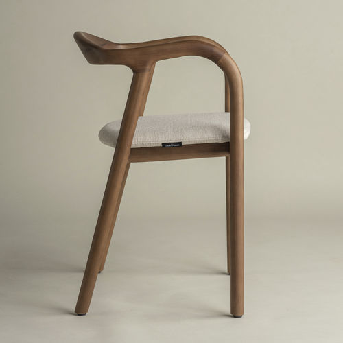 Moderner Stuhl - Mosso  - Pommier Furniture - für den Innenraum / Stoff / Gestell aus Eiche