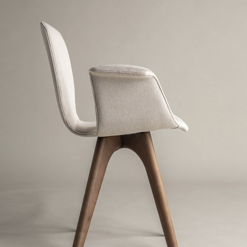 Stuhl / skandinavisches Design - Tea  - Pommier Furniture - für den Innenraum / Stoff / Gestell aus Massivholz