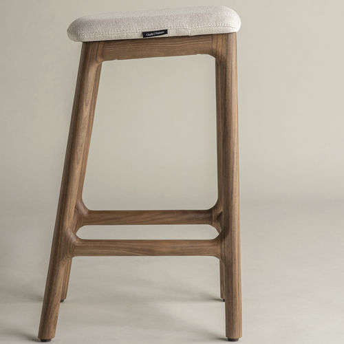 Moderner Barhocker - Rocco  - Pommier Furniture - Stoff / Gestell aus Eiche / Gestell aus Massivholz