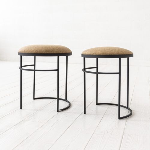 Moderner Hocker - MOUND - IDDO - Stoff / Kork / Gestell aus Stahl
