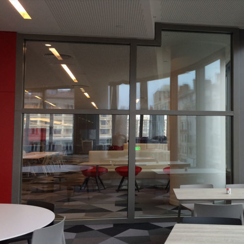 Fugenlose Trennwand - SteelTeq  - ERIBEL FRANCE - festinstalliert / mit Glasfront / Stahl