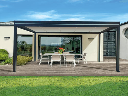 Selbsttragende Pergola - USINE-ONLINE - extrudiertes Aluminium / mit Flachdach / mit Dach aus Sandwichpaneelen