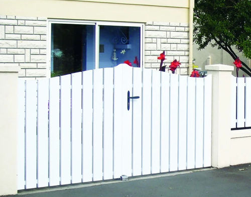 Einflügeliges Tor - Mel  - USINE-ONLINE - rechts / links / PVC