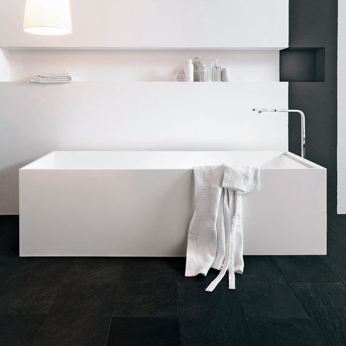 Freistehende Badewanne - Arlexitalia - Corian® / weiß