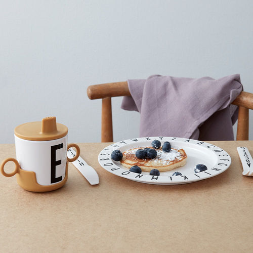 Hohler Teller - Eat & Learn - DESIGN LETTERS ApS - rund / Kunststoff / Motiv