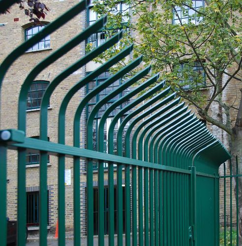Stahl-Betonstahlmatte - BARBICAN DEFENDER® XTREME - Jacksons Fencing