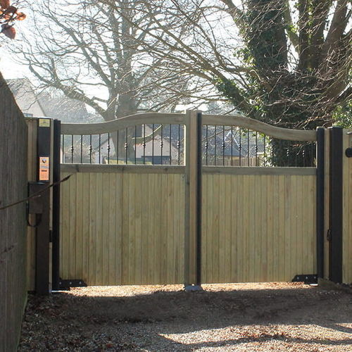 Einflügeliges Tor - COURTYARD  - Jacksons Fencing - galvanisiertem Stahl / Holz / Lamellen