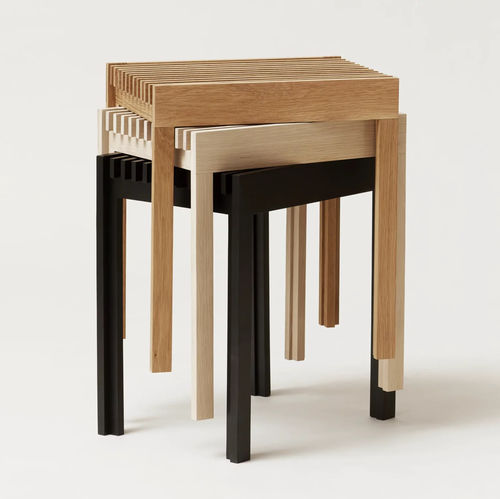 Moderner Hocker - Lightweight  - FORM & REFINE - Eiche / geöltes Holz / lackiertes Holz