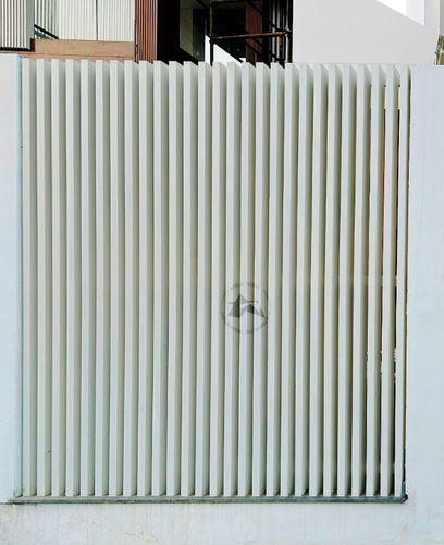 Jalousie-Sichtschutz - GRILLE 50100 - Axes in Excess - Metall / Aluminium / Metalloptik