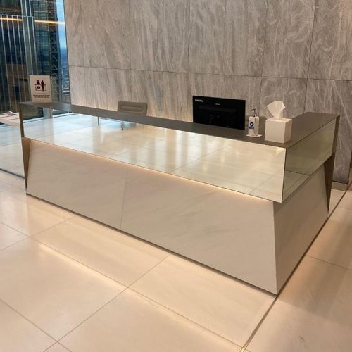 L-förmig-Empfangstheke - Specialist Joinery Group - modular / Glas / beleuchtet