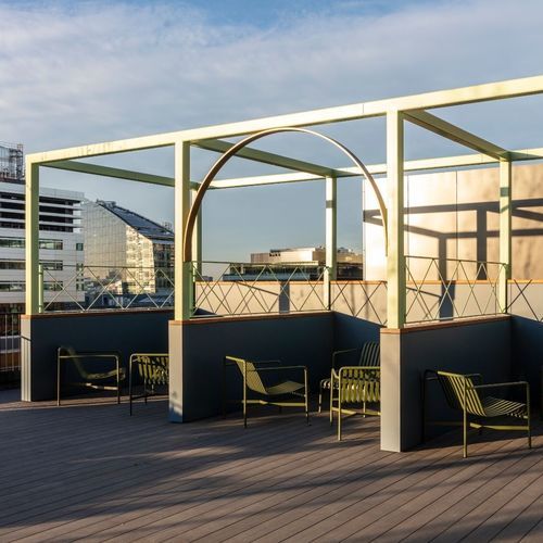 Selbsttragende Pergola - Specialist Joinery Group - Metall / maßgefertigt / für Gewerbegebrauch