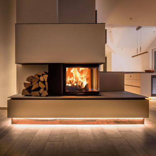 Geschlossene Feuerstelle / Holz - 69X49X57 S 2.0 - AUSTROFLAMM - Ecken / Metall / Glas