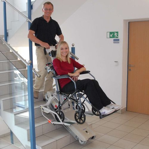 Plattform-Treppenlift / für Personen mit eingeschränkter Mobilität - SA-3 - Lehner Lifttechnik - schräg / für Außenbereich / für den Innenraum