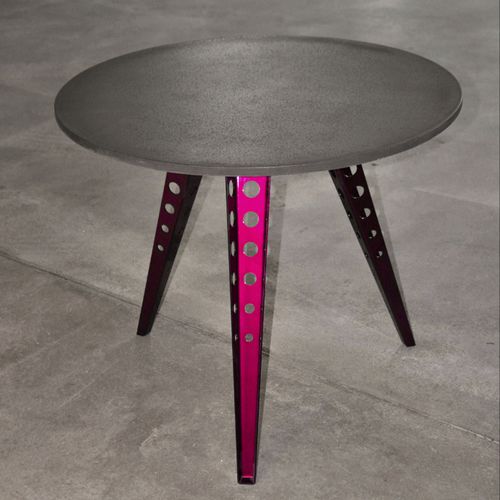 Moderner Bistrotisch - OCTOPUS - izanami GbR - Stahl / Beton / Gestell aus Stahl
