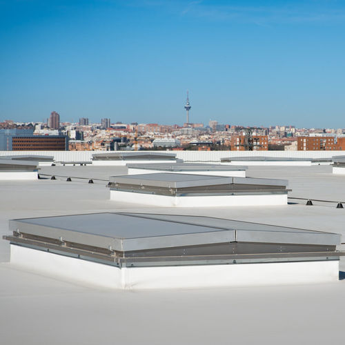 Aluminium-Rauchabzugsfenster - DELTA - TRIA FRANCE - Polycarbonat / Glas / Rauch- und Wärmeabzugsanlage