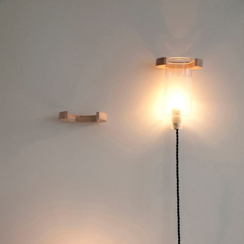 Tragbare Lampe - CHIME - Violaine d'Harcourt - sandgestrahltes Glas / Holz / Buche
