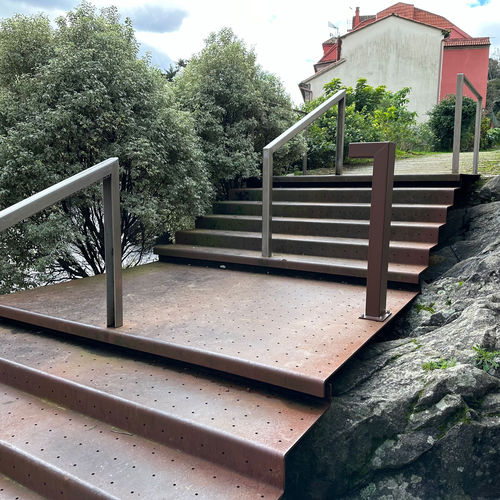Moderner Leuchtpoller - TOURO - IDELNOR - galvanisiertem Stahl / thermolackierter Stahl / LED