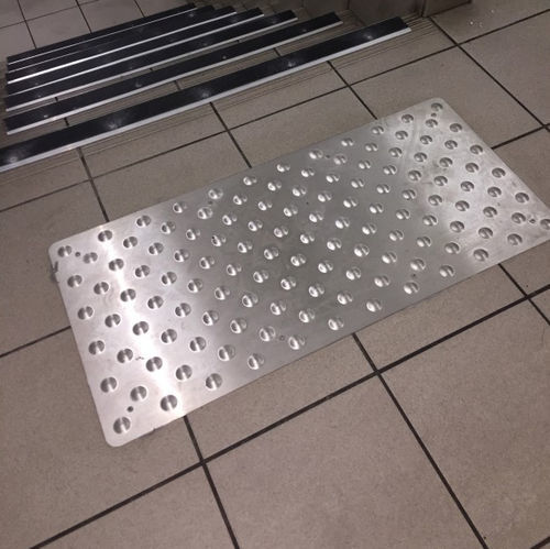 Blindenleitplatte / gebürsteter Edelstahl - BEVALUGR    - ADESOL - Aluminium