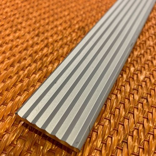 Flach-Treppenkante - 660004     - ADESOL - Aluminium / rutschfest