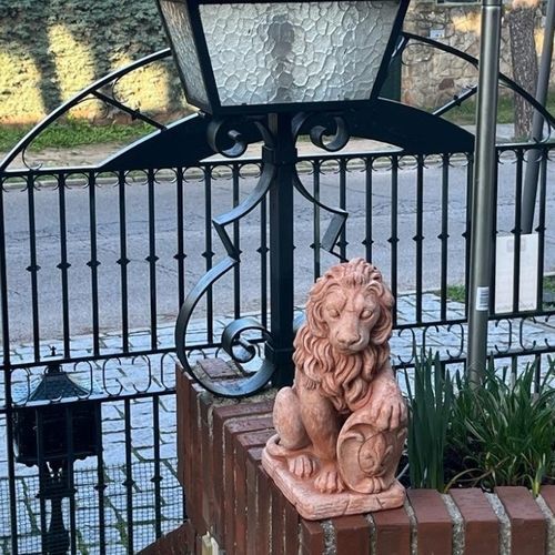 Terrakottaskulptur - Leone Marzocco - cestenoli srl - für Außenbereich / handgefertigt / Garten