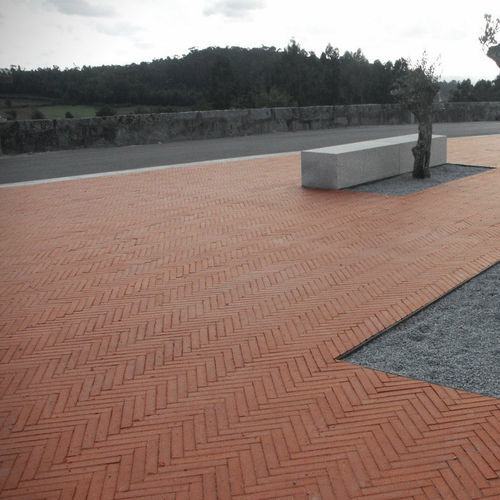 Keramikplattenbelag - Tira Romana Vermelho Vulcânico - Vale de Gândara - für den Außenbereich / für Garten / für öffentliche Bereiche