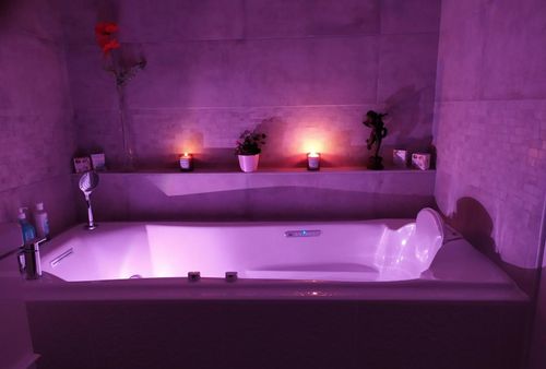 Freistehende Badewanne - ALLEGRO - Preti - zur beruflichen Nutzung / Verbundwerkstoff / modern