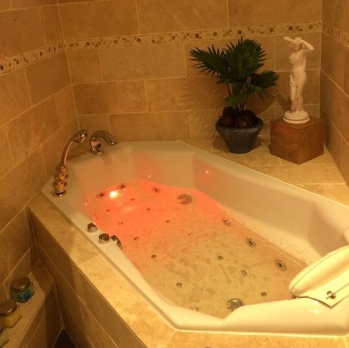 Badewanne für Eckeinbau - ADAGIO 180 - Preti - freistehend / zur beruflichen Nutzung / Verbundwerkstoff