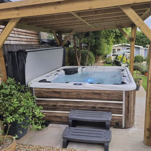 Whirlpool zum Aufstellen - Sarsen - Catalina Spas - quadratisch / Sechssitzer / Aluminium
