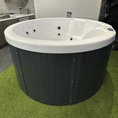Whirlpool zum Aufstellen - Solas - Catalina Spas - rund / Fünfsitzer / Holz